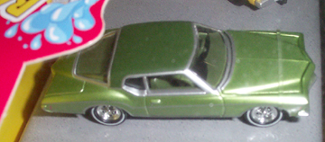 71 72 73 buick riviera model johnny lightning